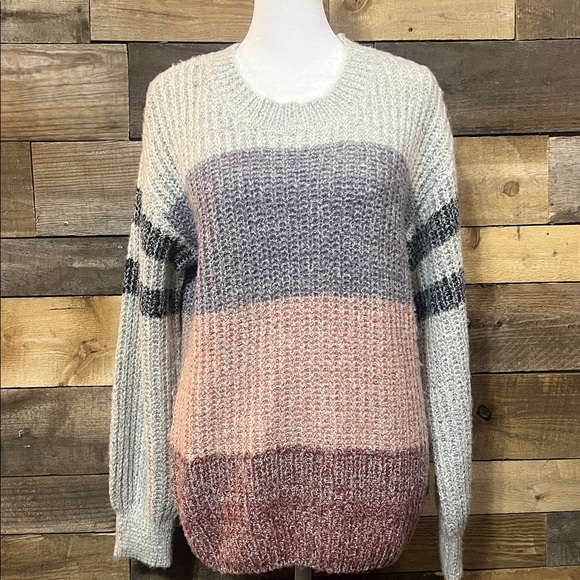 Heartloom Sweaters - Heartloom Long Sleeve Knit sweater Medium Gray Mauve peach stripe